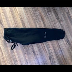 fear of god essentials sweat pants